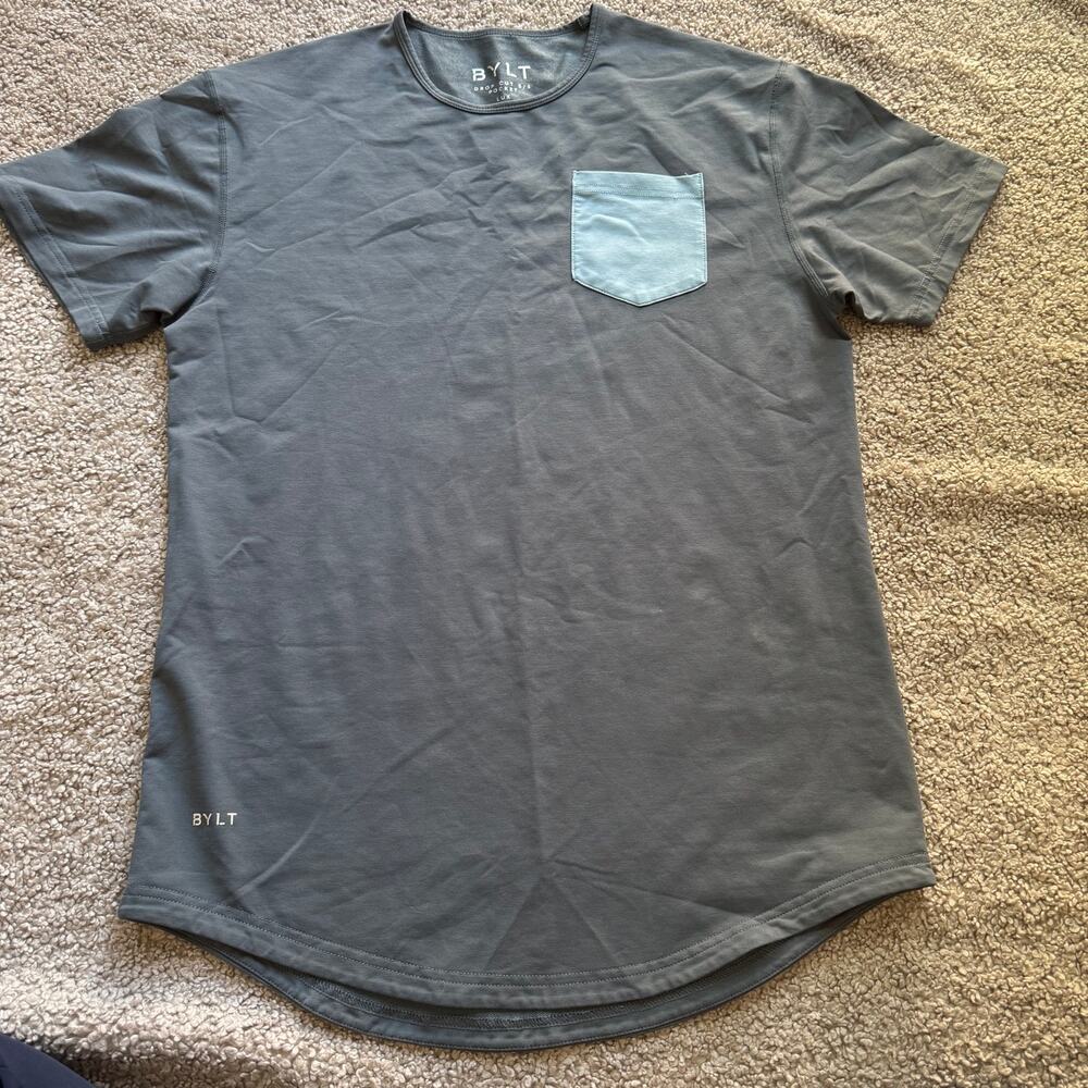 BYLT Basics Men’s Drop Cut Short Sleeve Pocket Lux Blue Shirt Size Medium